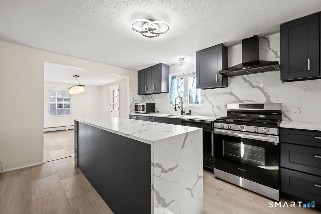 11 Lawler Road West Hartford, CT 06117 - Photo 4 of 22