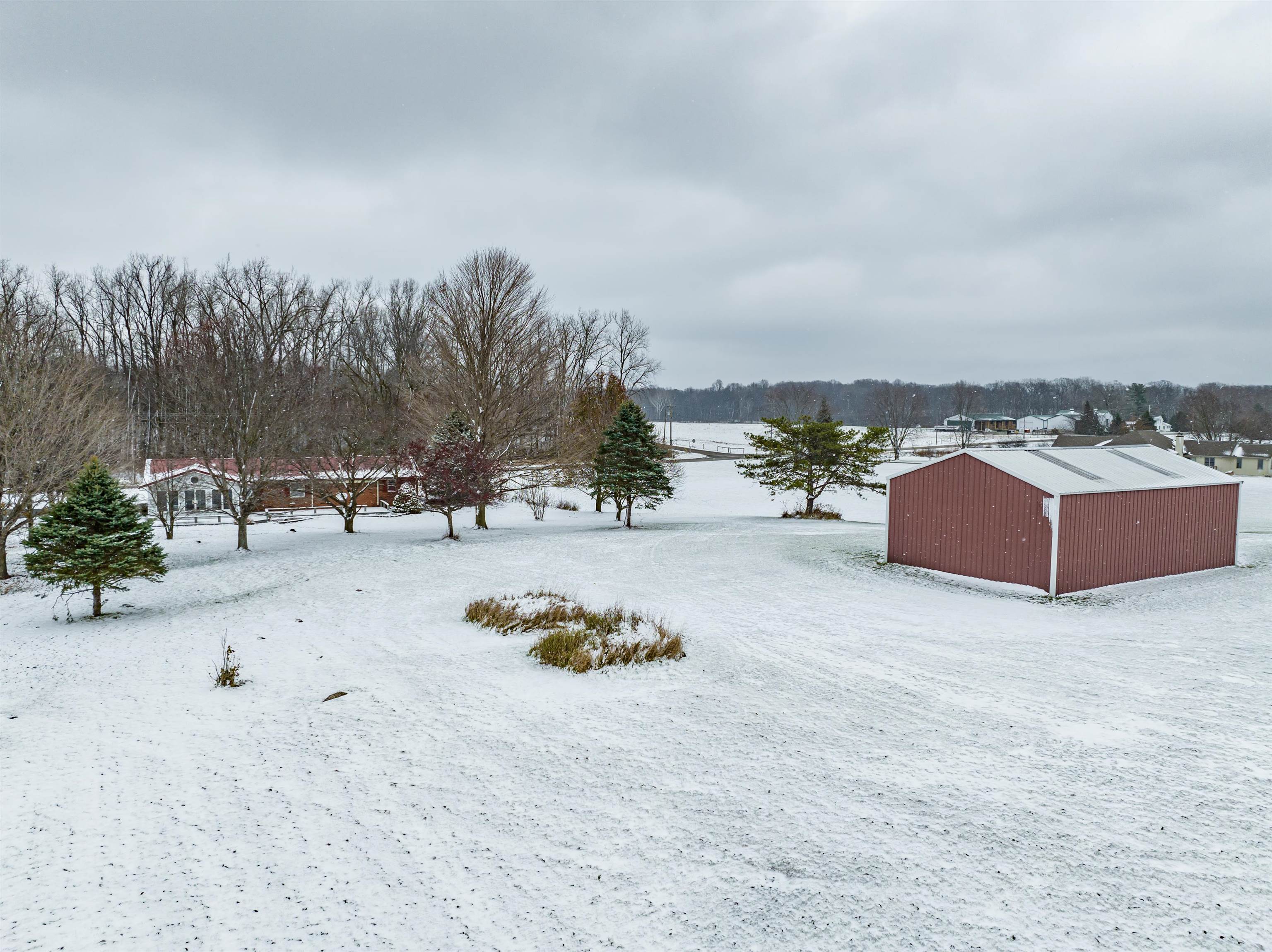 5697 East Pierceton Road Pierceton, IN 46562 - Photo 24 of 36 Gallery Image 24
