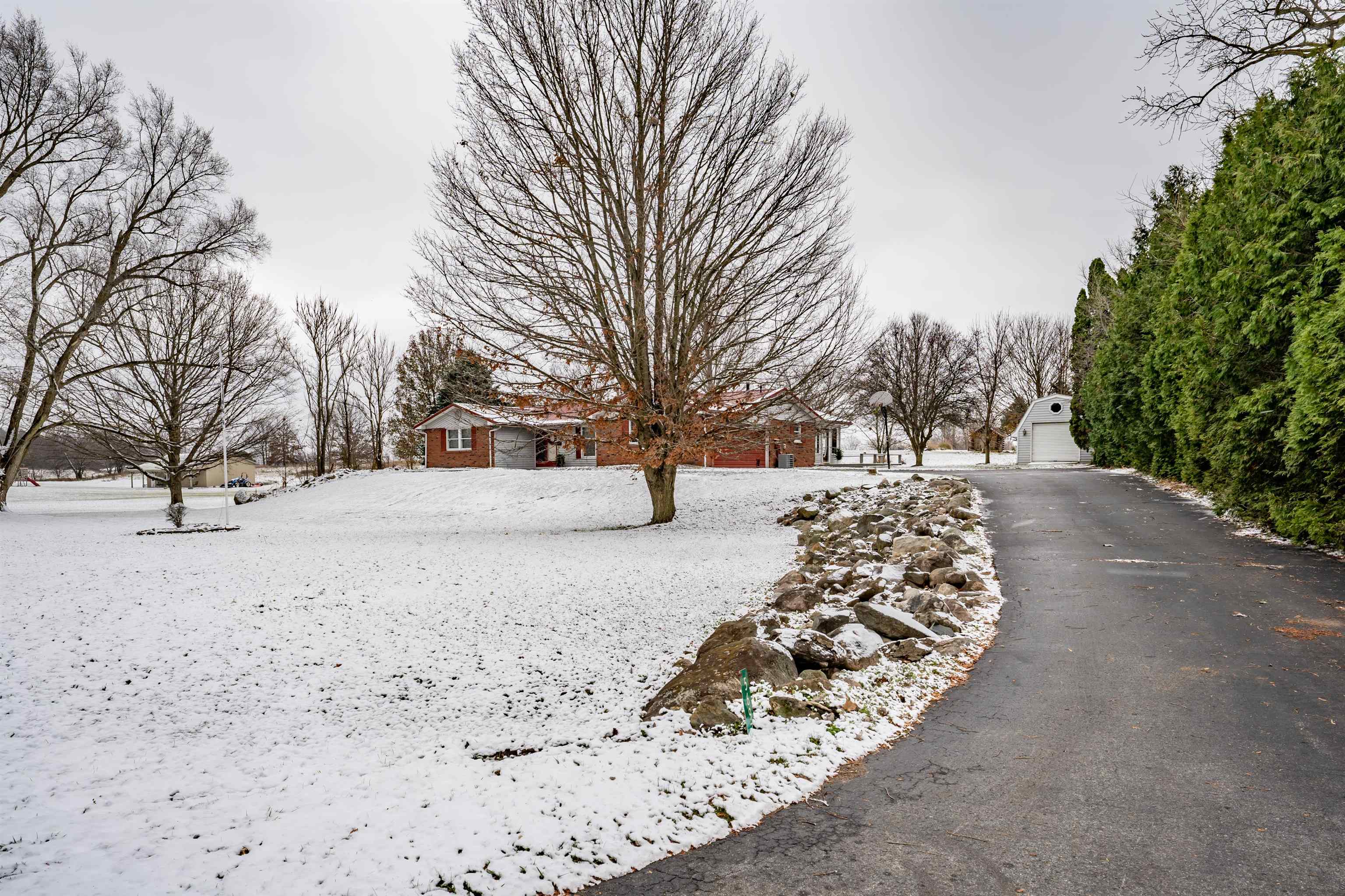 5697 East Pierceton Road Pierceton, IN 46562 - Photo 26 of 36 Gallery Image 26