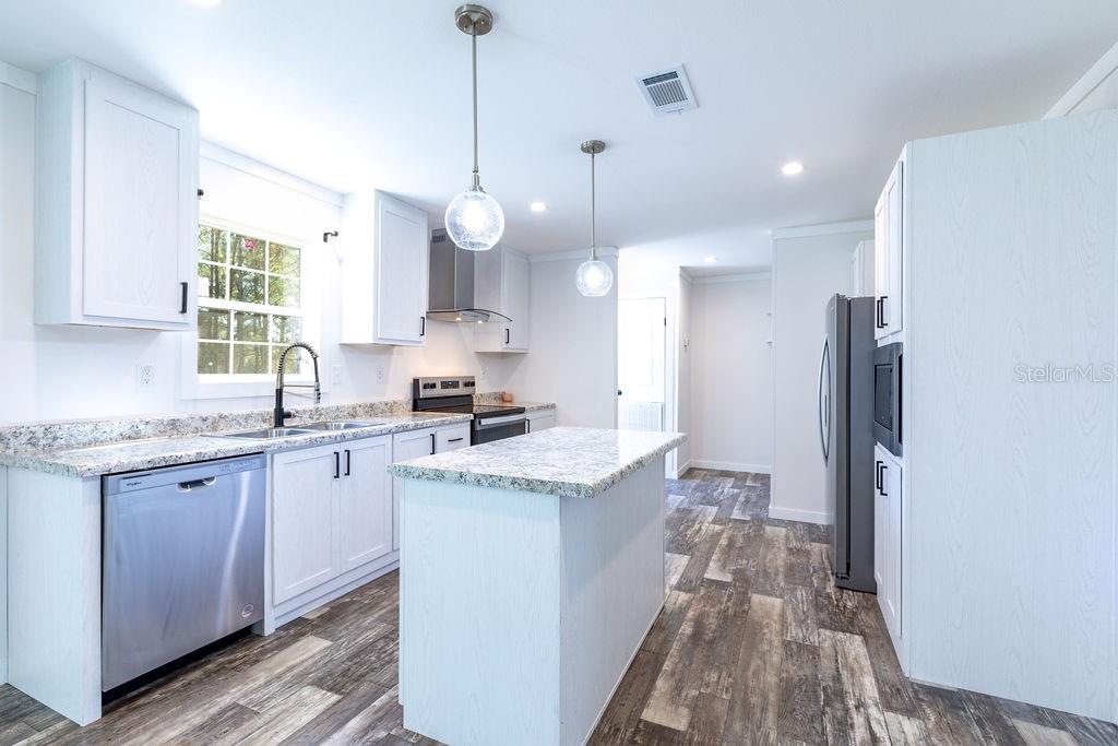 7088 Southwest County Road 796 Lake Butler, FL 32054 - Photo 8 of 37