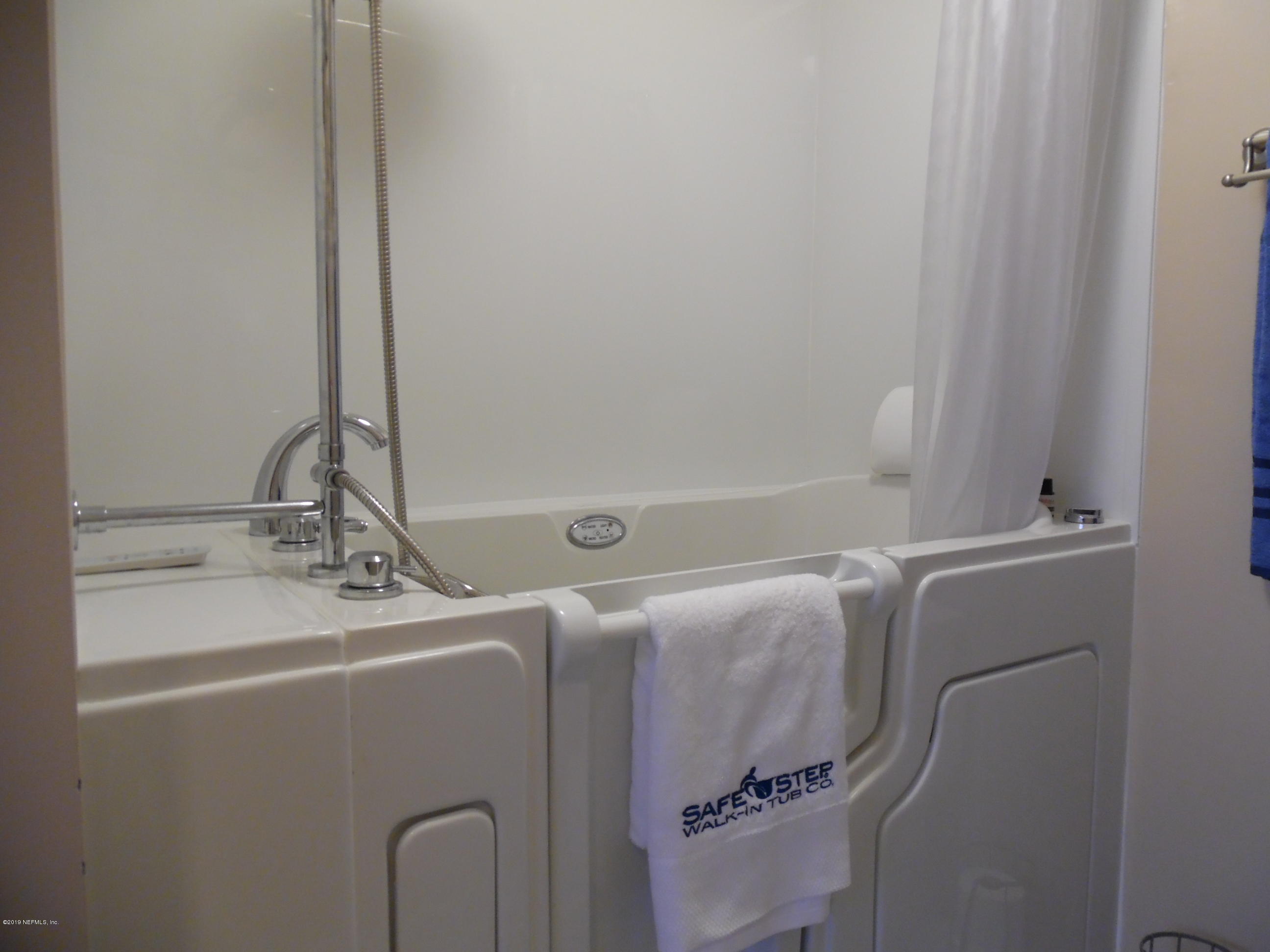 726 Miltondale Road Macclenny, FL 32063 - Photo 11 of 23 WALK-IN TUB