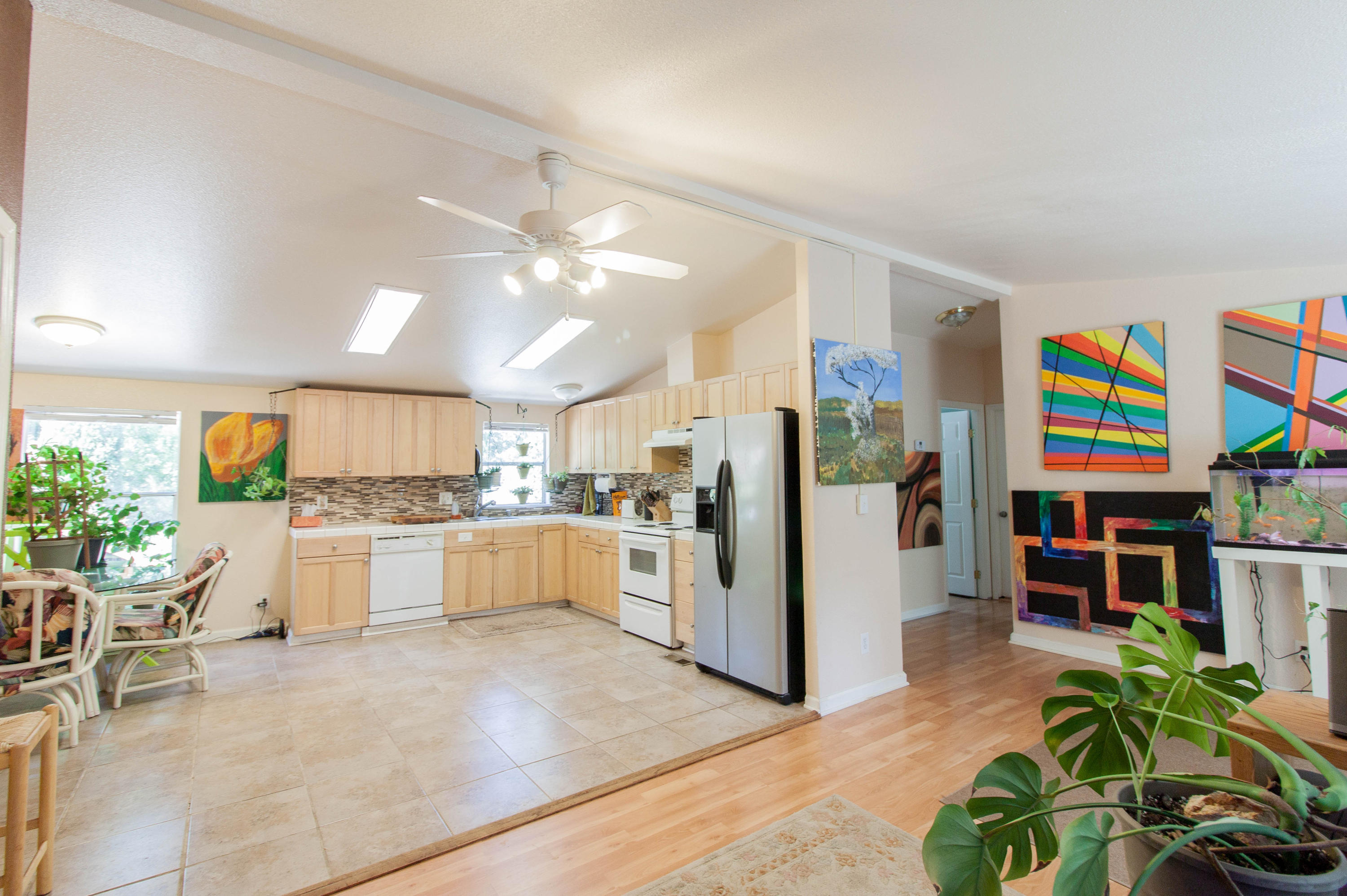 14697 Ravine Road Redding, CA 96003 - Photo 3 of 17 IMG_7202