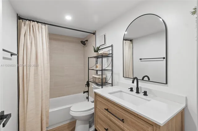 $275,000 | 10875 Southwest 112th Avenue, Unit 218, Miami, FL 33176