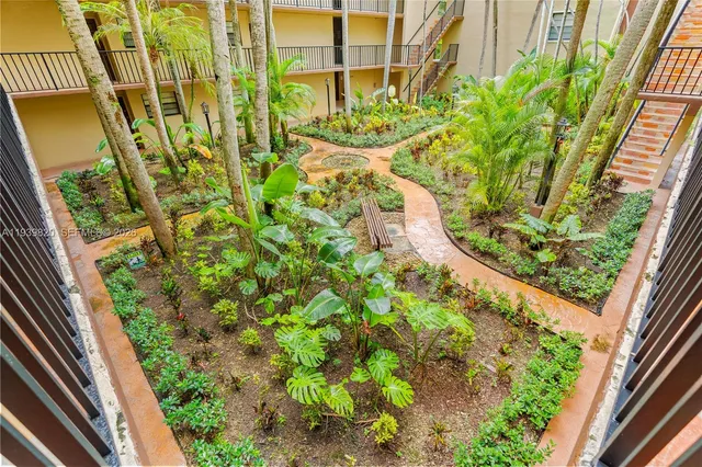$275,000 | 10875 Southwest 112th Avenue, Unit 218, Miami, FL 33176