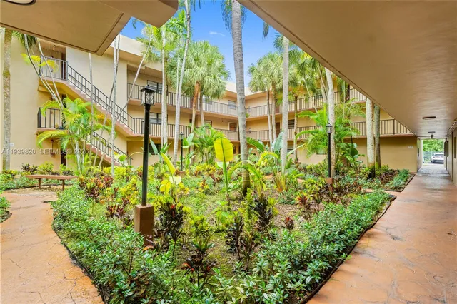$275,000 | 10875 Southwest 112th Avenue, Unit 218, Miami, FL 33176