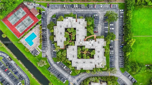 $275,000 | 10875 Southwest 112th Avenue, Unit 218, Miami, FL 33176