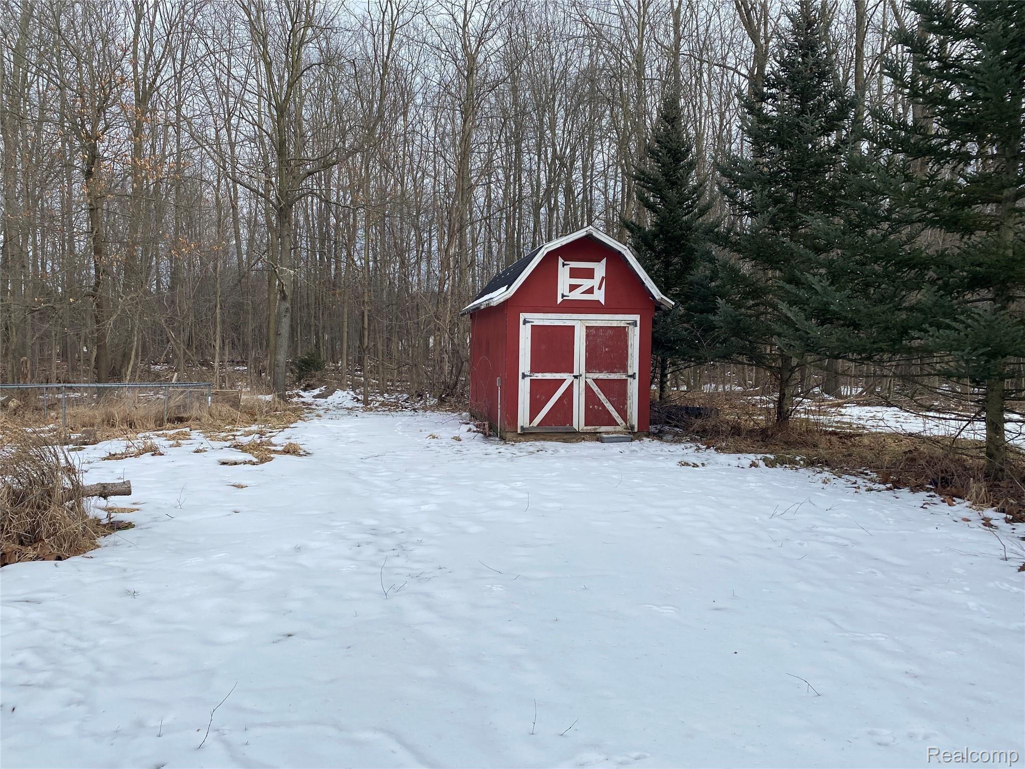 7160 Crofoot Road Fowlerville, MI 48836 - Photo 43 of 46 Shed Barn!