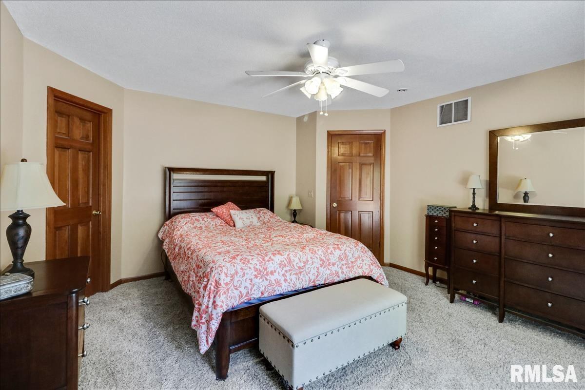 6201 Hayley Court Springfield, IL 62712 - Photo 11 of 21 Gallery Image 11