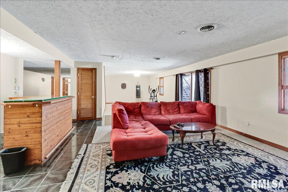 6201 Hayley Court Springfield, IL 62712 - Photo 14 of 21 Gallery Image 14