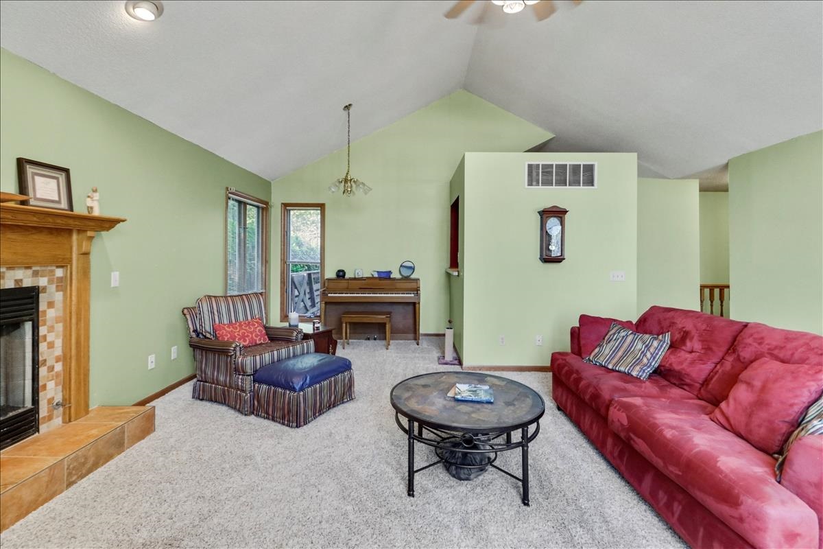 6201 Hayley Court Springfield, IL 62712 - Photo 3 of 21 Gallery Image 3