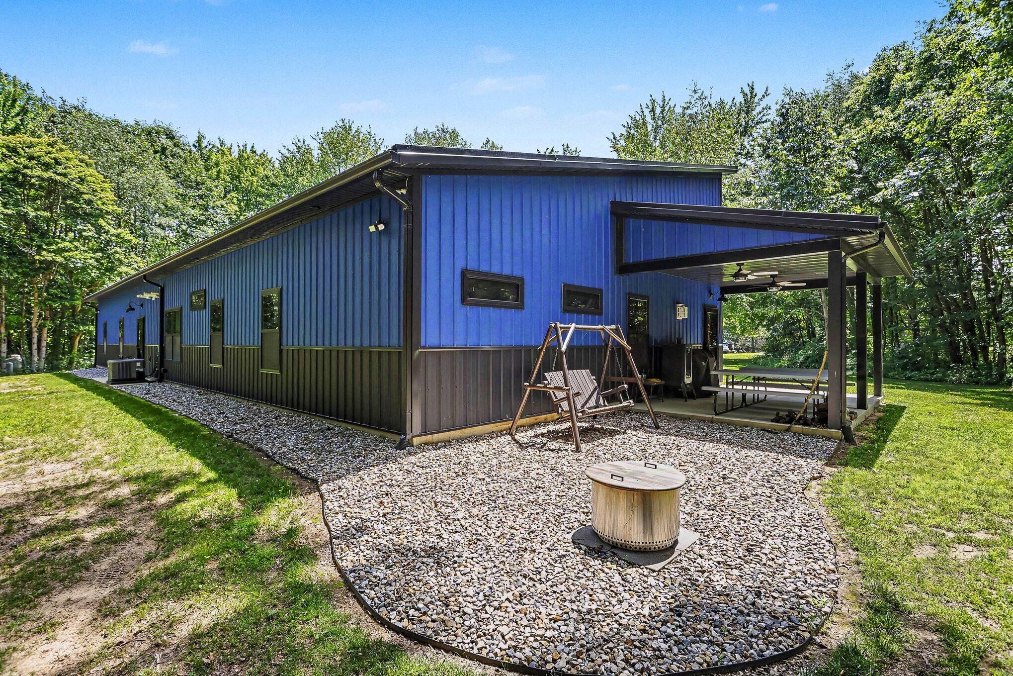 86960 County Road 681 Decatur, MI 49045 - Photo 24 of 47 EXTERIOR/COVERED PATIO