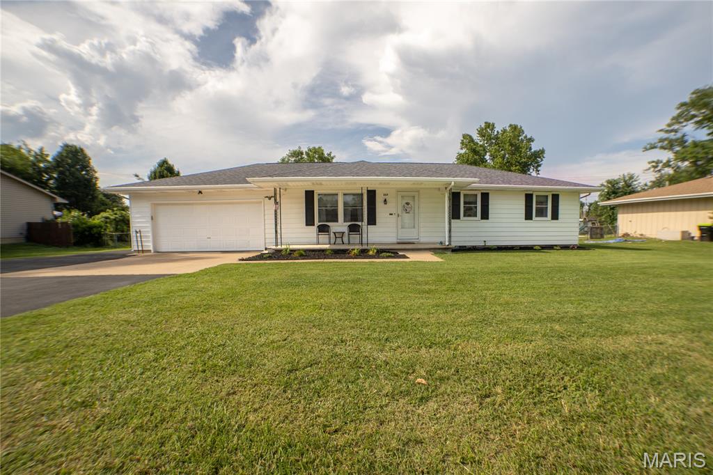 237 Farmers Lane Lebanon, MO 65536 - Photo 3 of 37