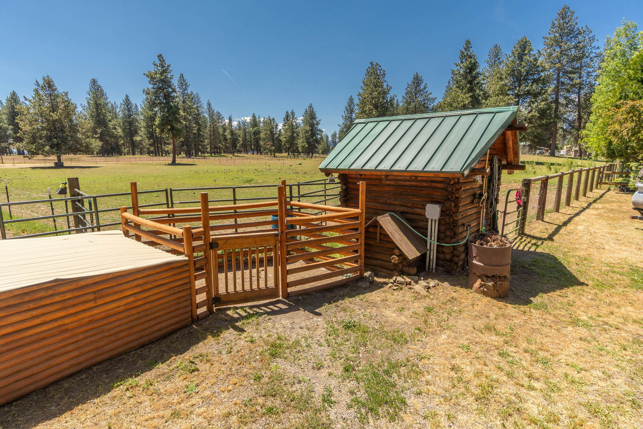 32907 River Bend Road Chiloquin, OR 97624 - Photo 42 of 83 a view of a roof deck
