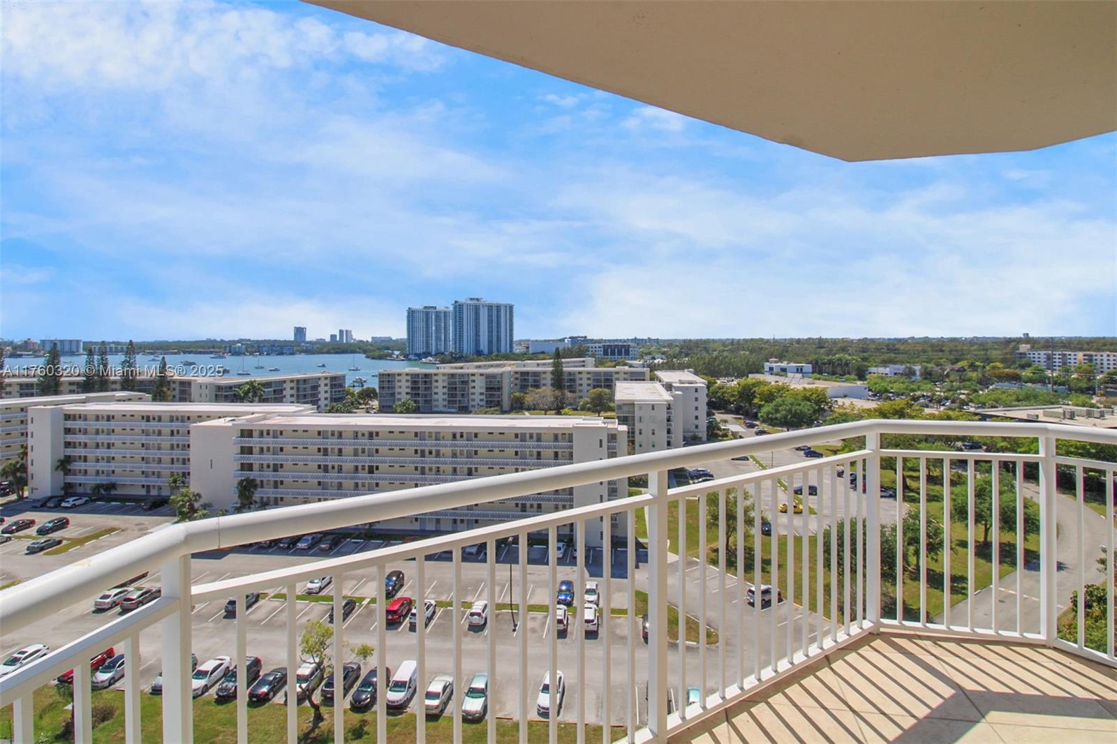 18011 Biscayne Boulevard, Unit 1103 Aventura, FL 33160 - Photo 18 of 23