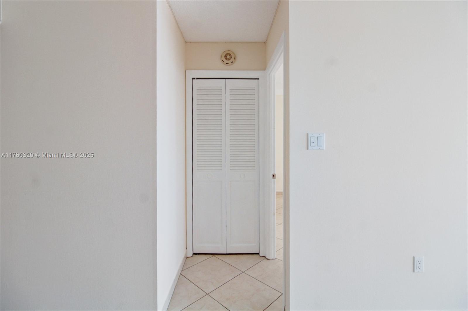 18011 Biscayne Boulevard, Unit 1103 Aventura, FL 33160 - Photo 9 of 23