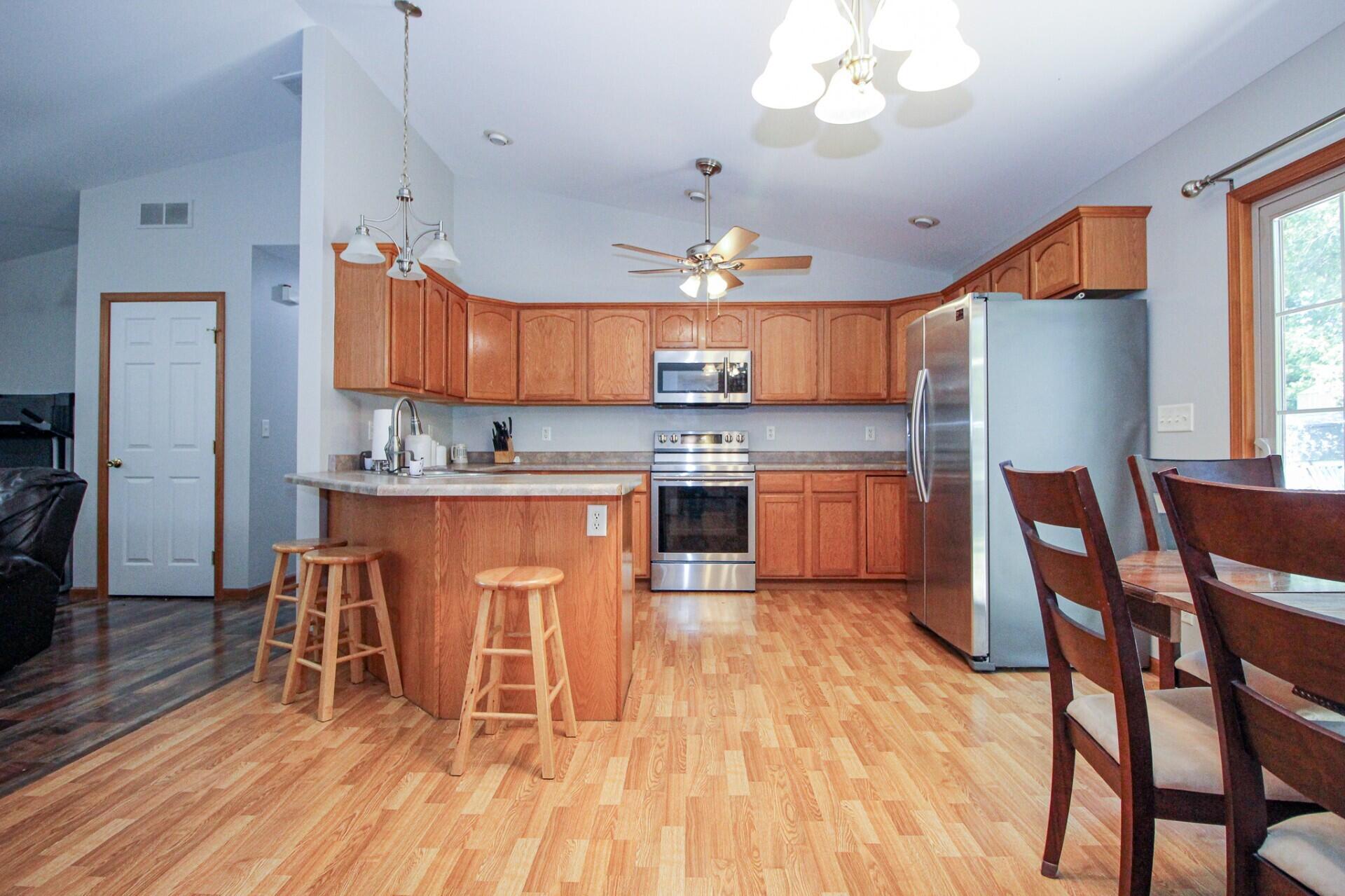 11546 Georgetown Drive Demotte, IN 46310 - Photo 9 of 25 1920x1279