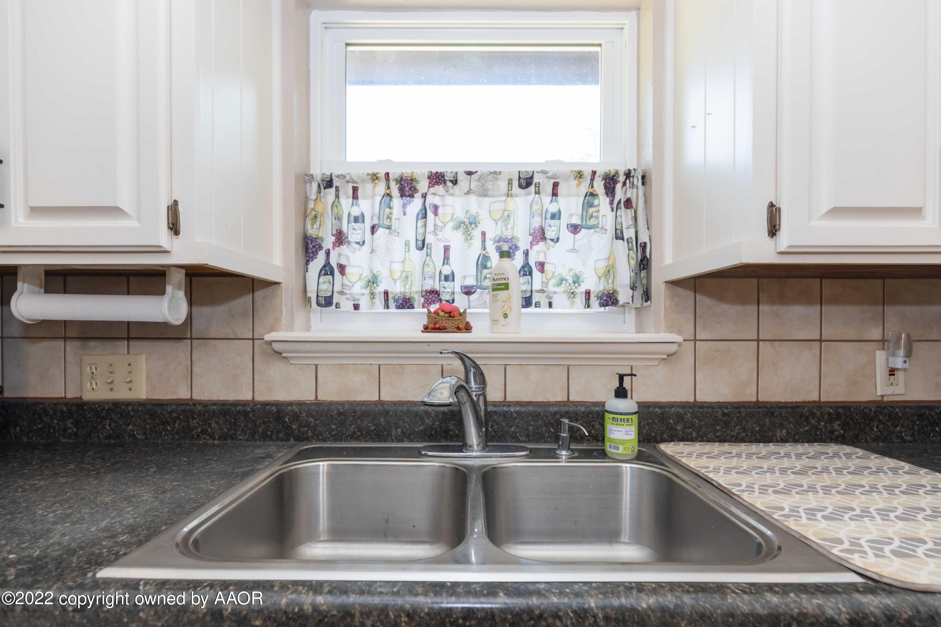 5203 While A Way Road Amarillo, TX 79109 - Photo 14 of 49 KITCHEN VIEW 3