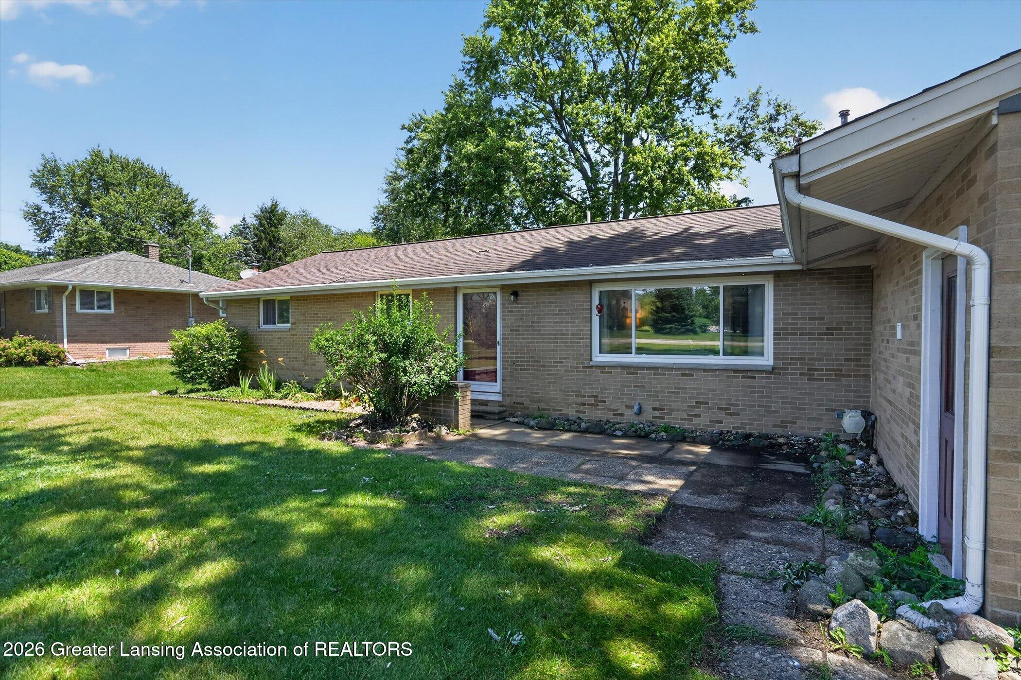 2578 Pine Tree Road Holt, MI 48842 - Photo 4 of 52 2578 Pine Tree Rd