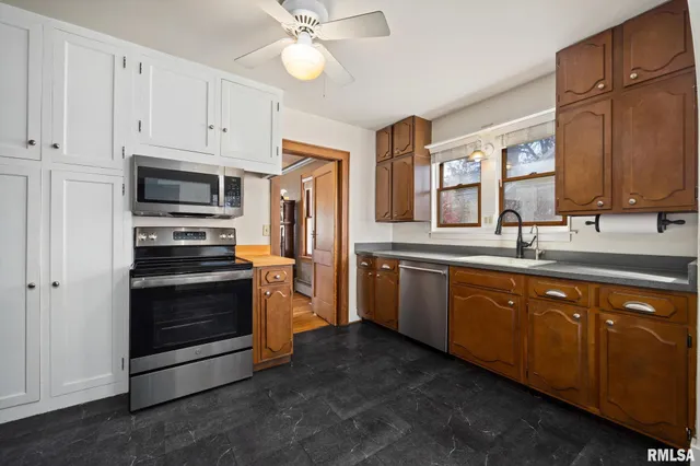 $285,000 | 305 North Third Avenue, Morton, IL 61550