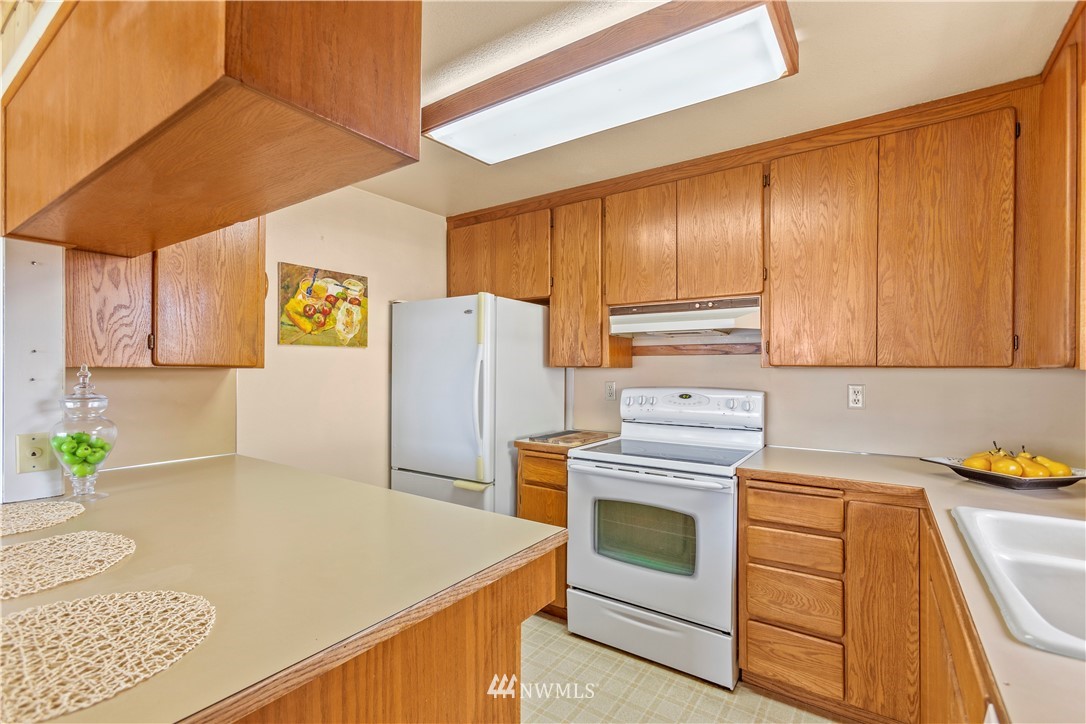 4223 Peninsula Road Stanwood, WA 98292 - Photo 8 of 23 Gallery Image 8