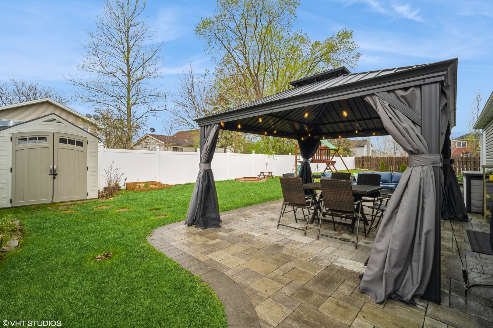 1145 John Drive Hoffman Estates, IL 60169 - Photo 29 of 36 a view of outdoor space yard and patio