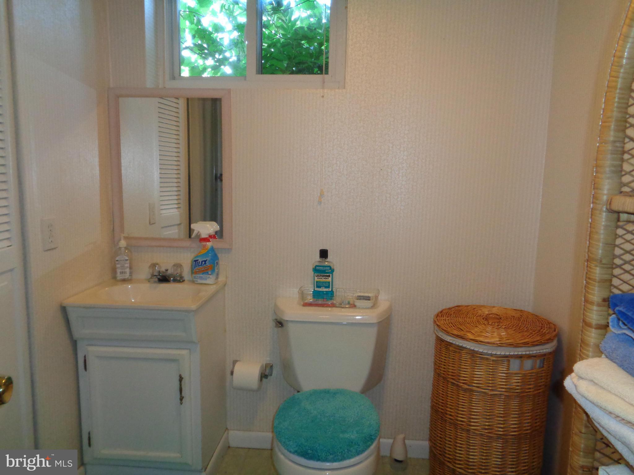 1527 National Road Baltimore, MD 21237 - Photo 22 of 30 Bath