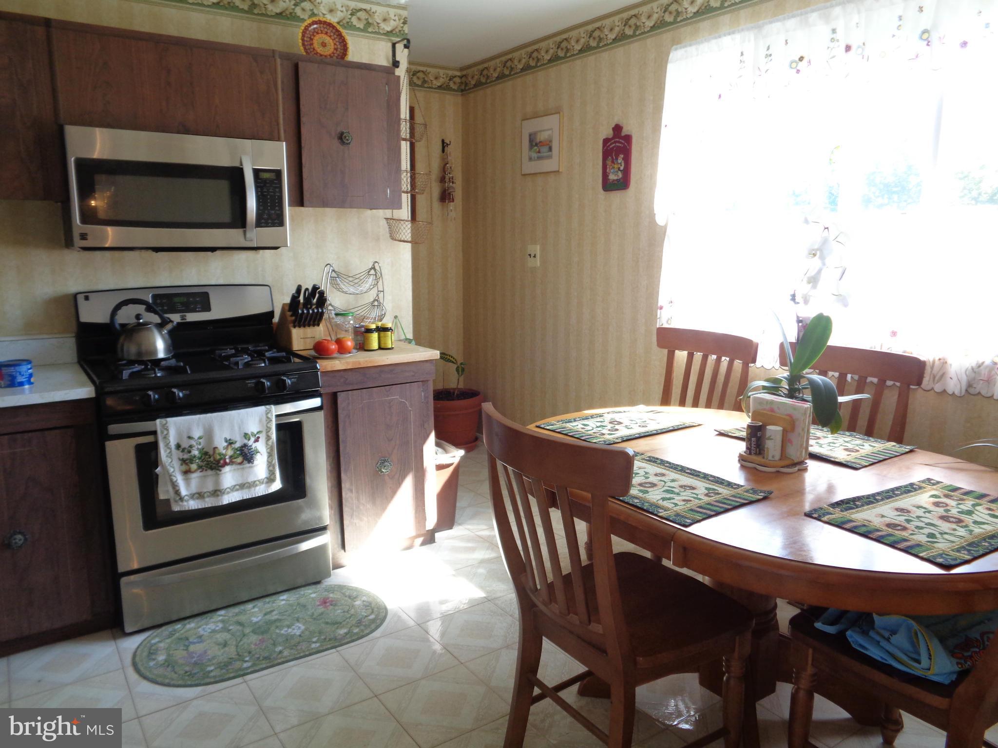 1527 National Road Baltimore, MD 21237 - Photo 8 of 30 Kitchen