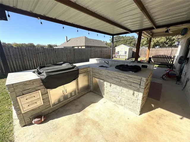 $350,000 | 702 Pillar Street, Bowie, TX 76230