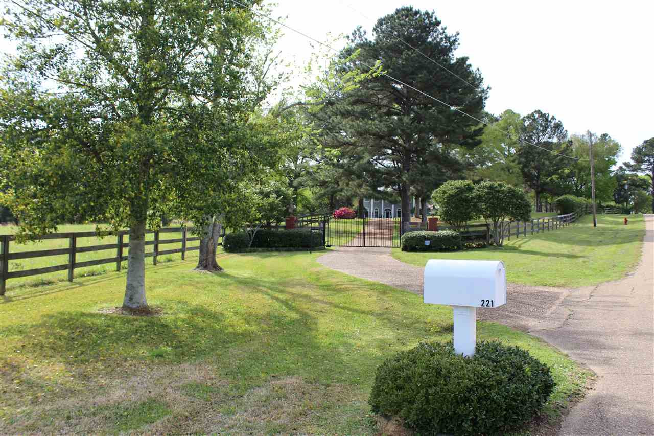 221 Rolling Meadows Road Ridgeland, MS 39157 - Photo 3 of 50 Photo 3