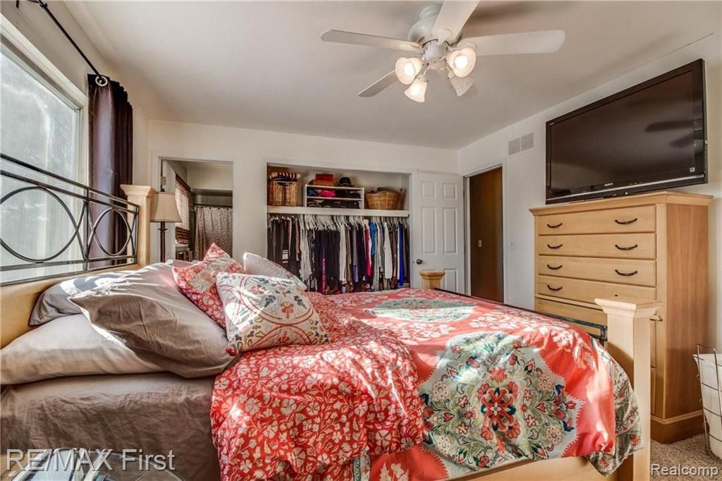 645 Baker Street Rochester Hills, MI 48307 - Photo 35 of 39
