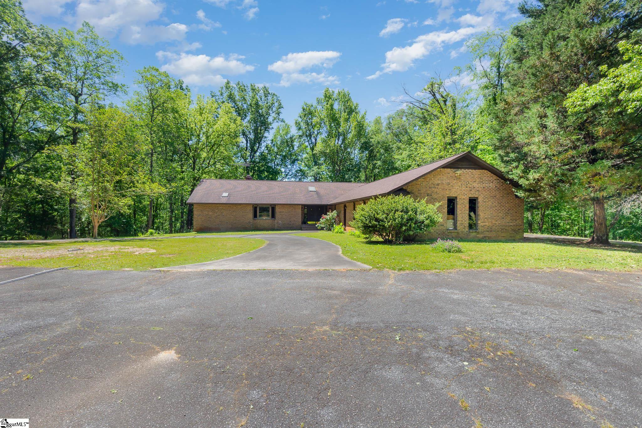101 Raheja Ridge Road Laurens, SC 29360 - Photo 2 of 36 Gallery Image 2