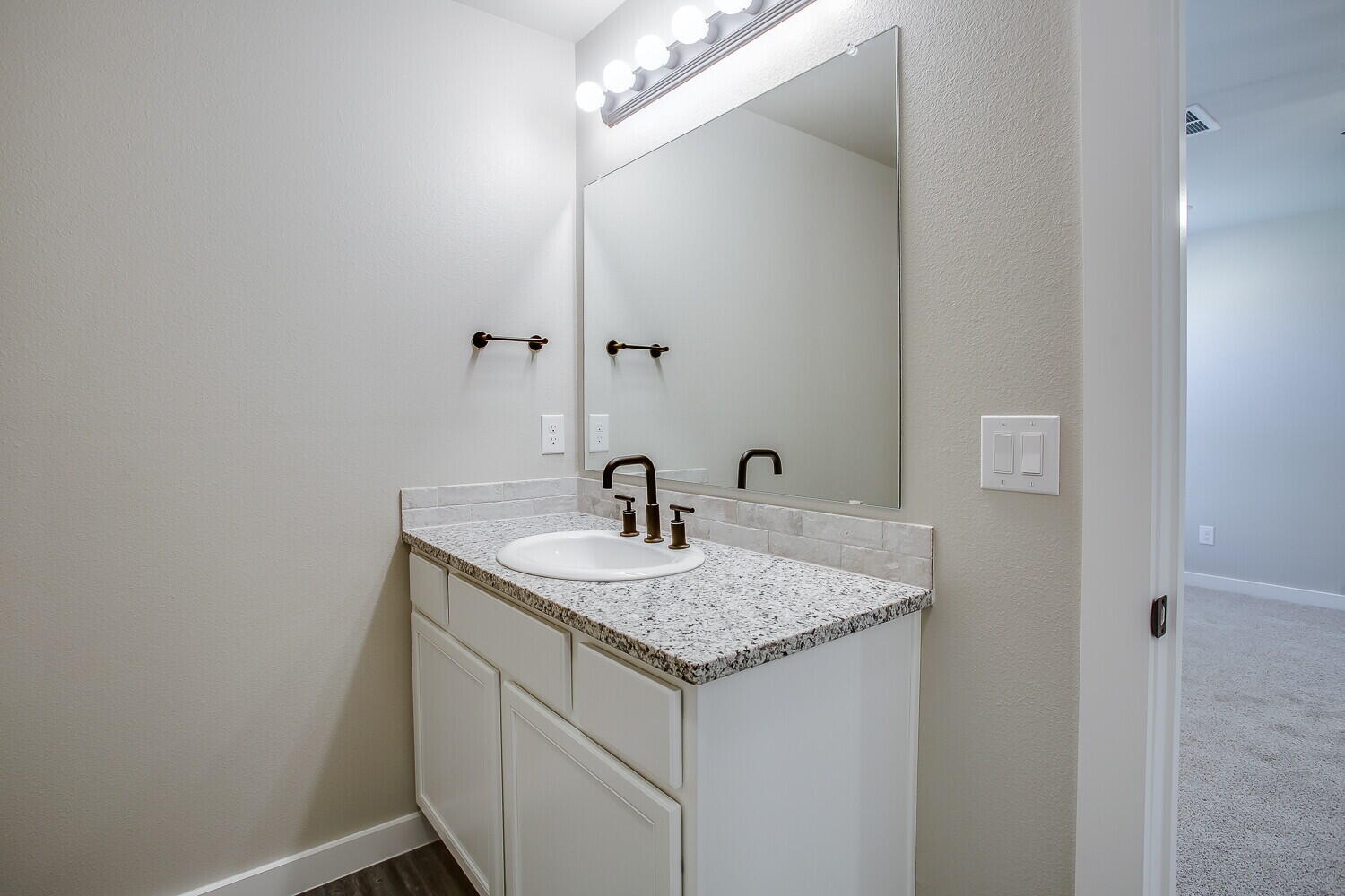 1710 142nd Street Lubbock, TX 79423 - Photo 11 of 18 1710-110