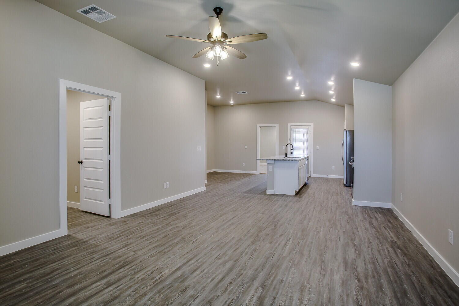 1710 142nd Street Lubbock, TX 79423 - Photo 2 of 18 1710-101
