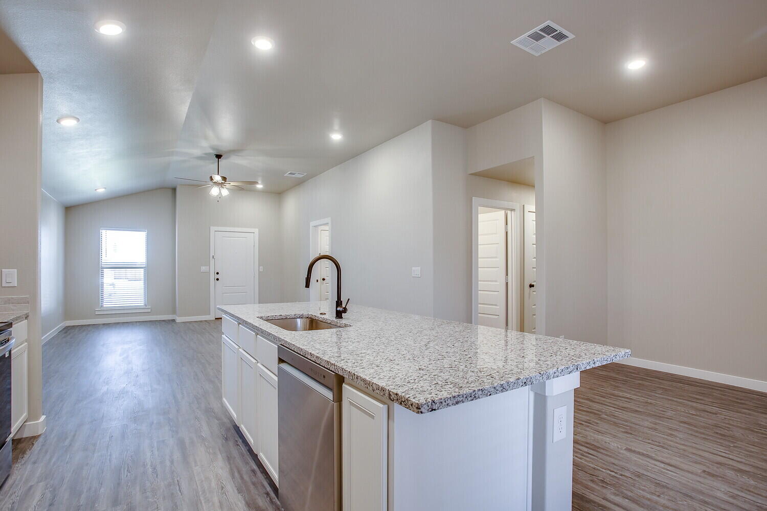 1710 142nd Street Lubbock, TX 79423 - Photo 7 of 18 1710-106