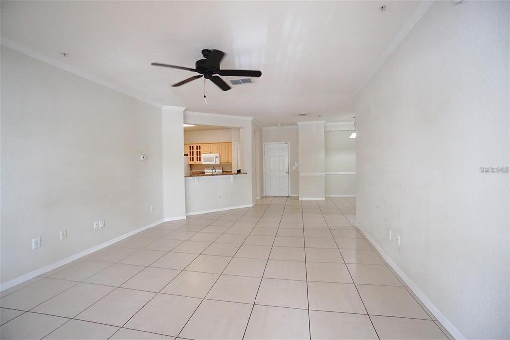 3577 Conroy Road, Unit 325 Orlando, FL 32839 - Photo 3 of 17