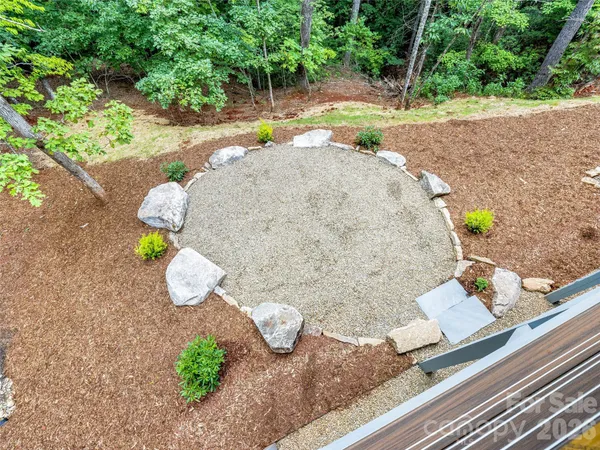 $929,900 | 1180 West Lake Road, Marion, NC 28752