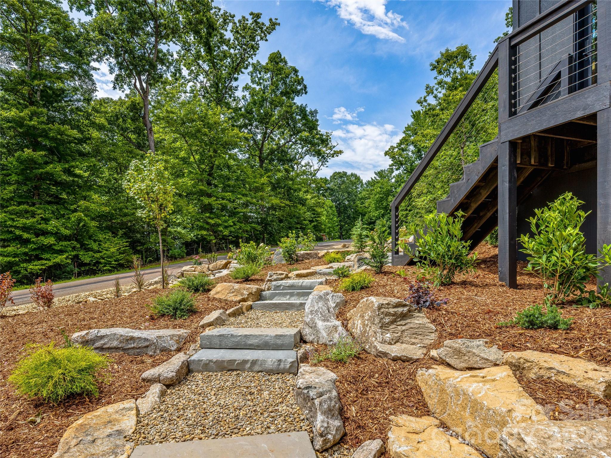 1180 West Lake Road Marion, NC 28752 - Photo 6 of 24