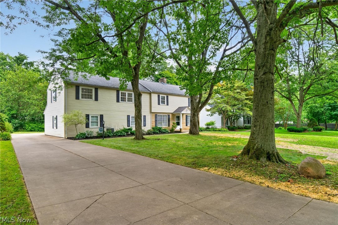 444 Hampshire Road Akron, OH 44313 - Photo 3 of 31