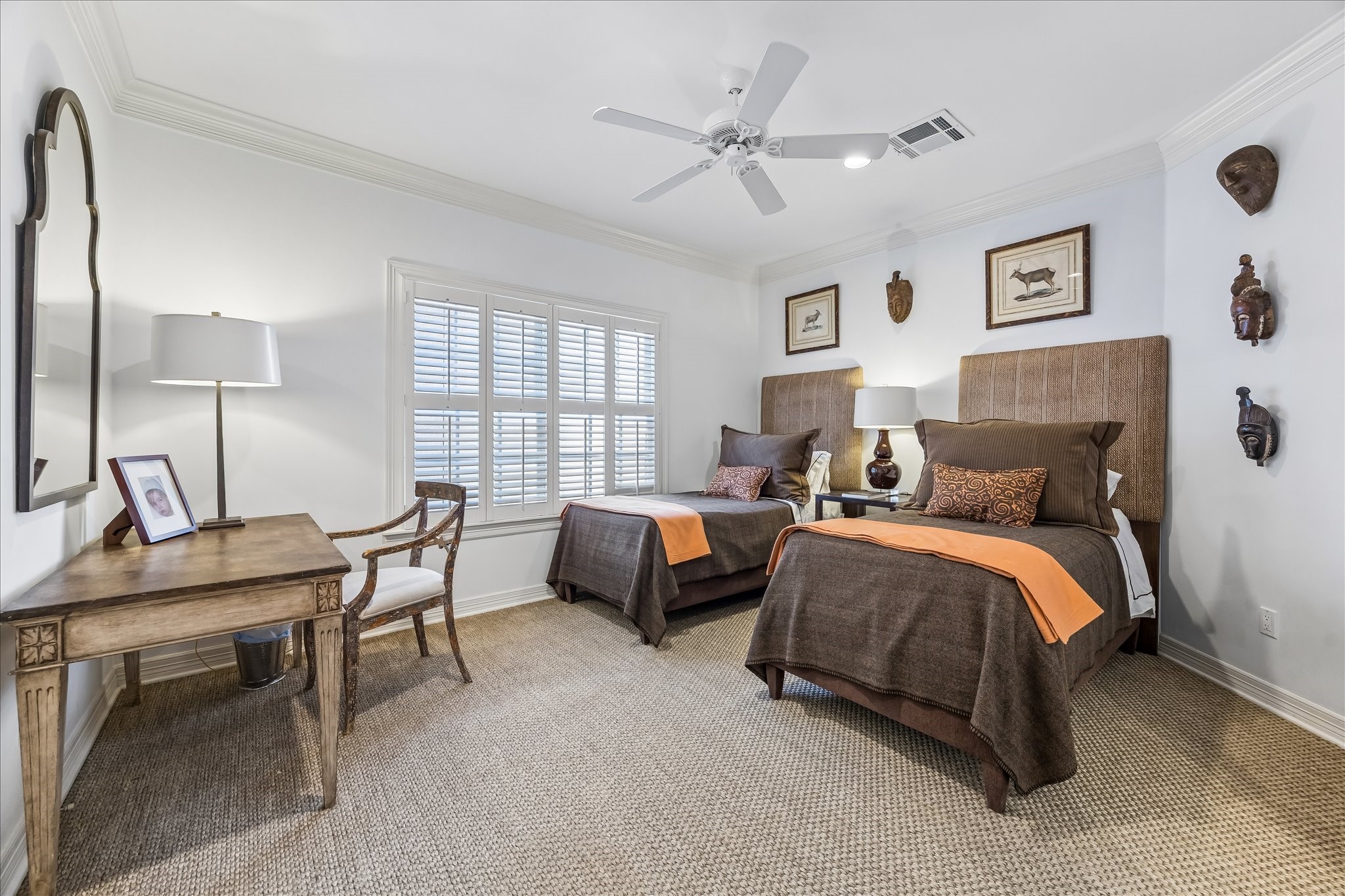 2627 Sutton Court Houston, TX 77027 - Photo 23 of 34 Third bedroom features seagrass carpet, recessed lighting, ceiling fan and access to the Jack and Jill bathroom.