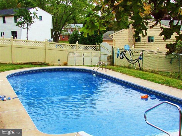 605 Meadowlark Road Audubon, PA 19403 - Photo 2 of 24 Gallery Image 2