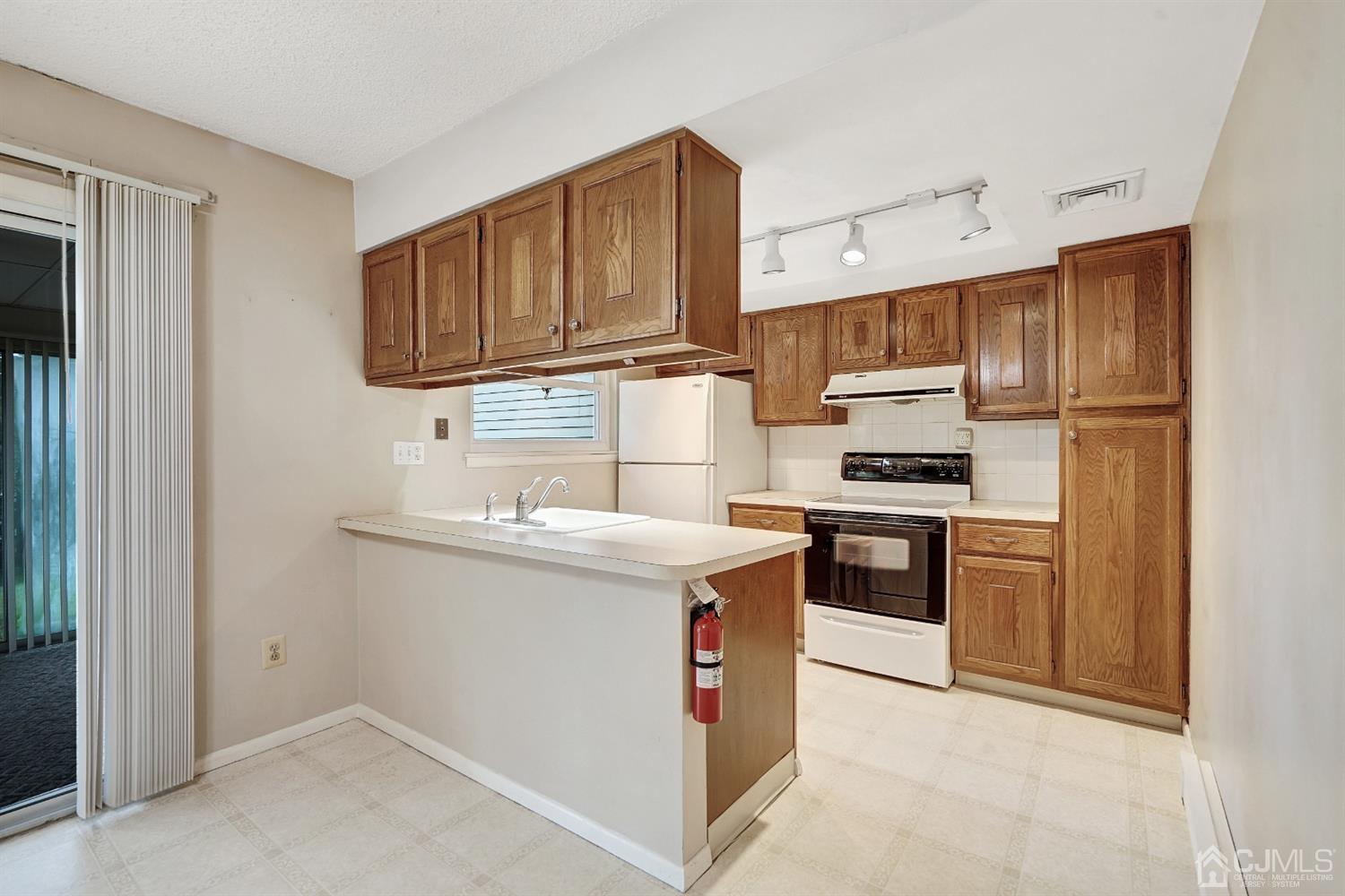 270A Convent Road, Unit B Monroe Township, NJ 08831 - Photo 12 of 27 Gallery Image 12