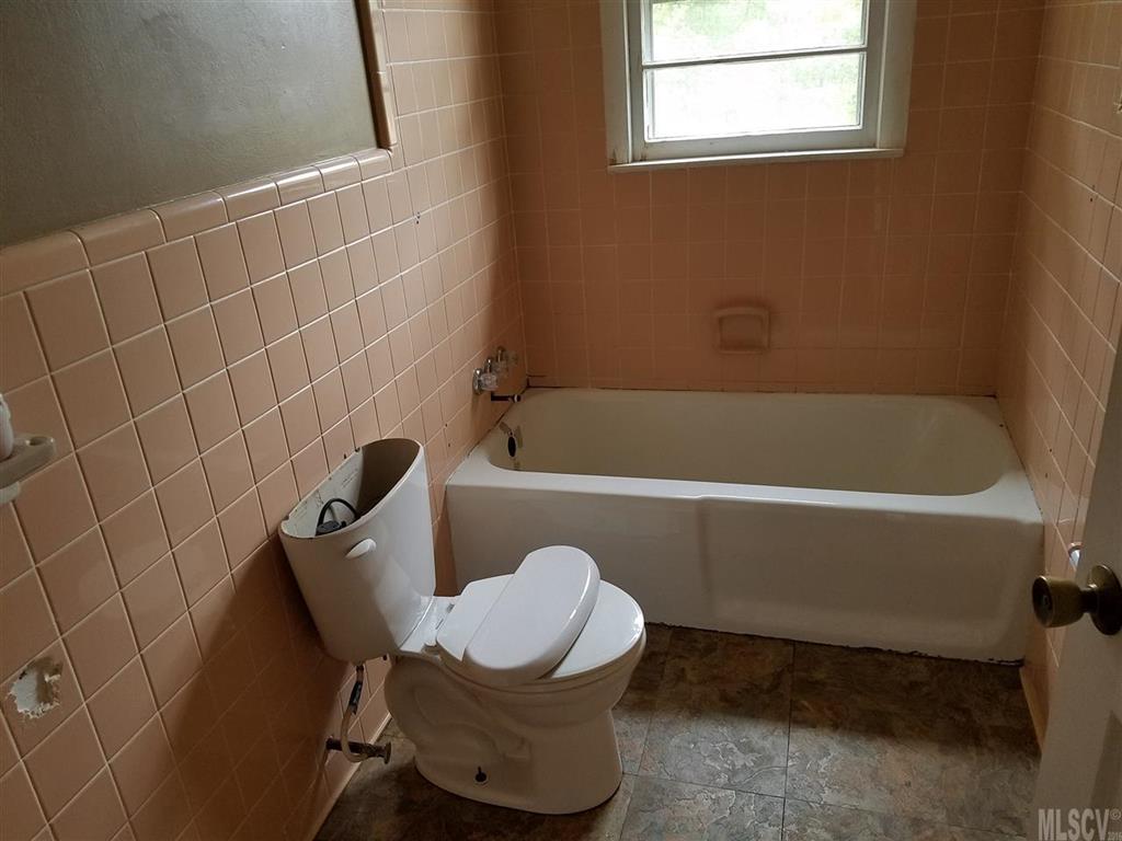 809 4th Street Southwest Conover, NC 28613 - Photo 3 of 25 Gallery Image 3