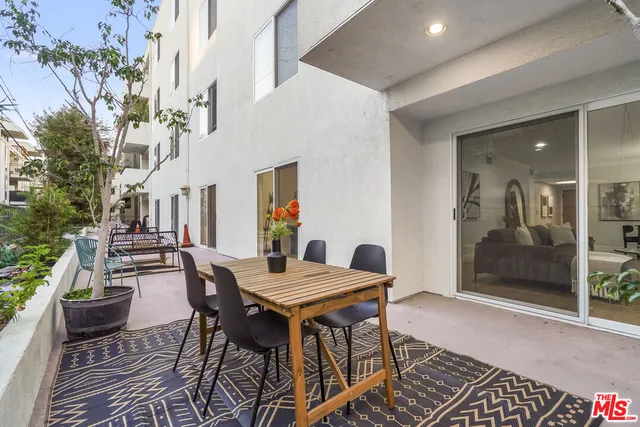 $1,215,000 | 1878 Greenfield Avenue, Unit 104, Los Angeles, CA 90025