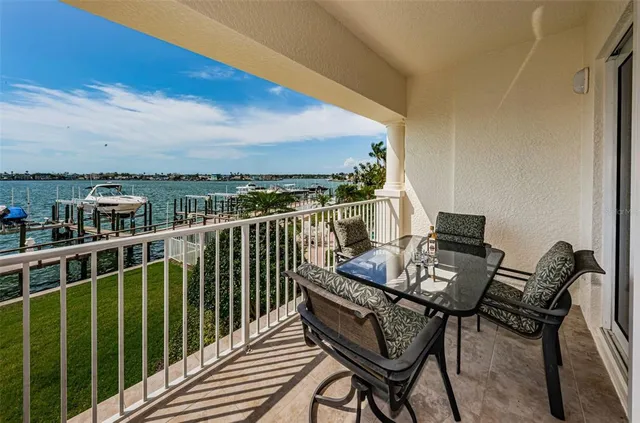 $1,288,000 | 17745 Gulf Boulevard, Unit 202, Redington Shores, FL 33708