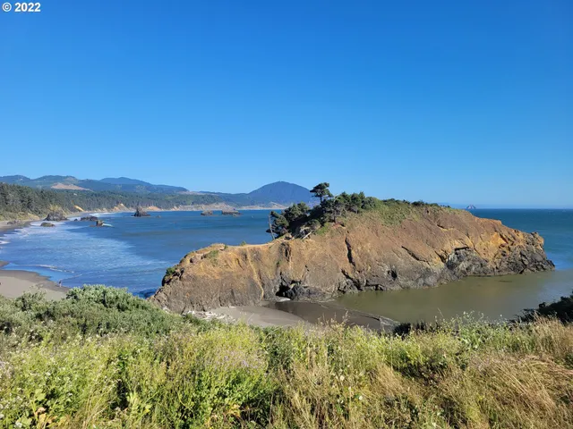 $795,000 | 0 5th, Port Orford, OR 97465