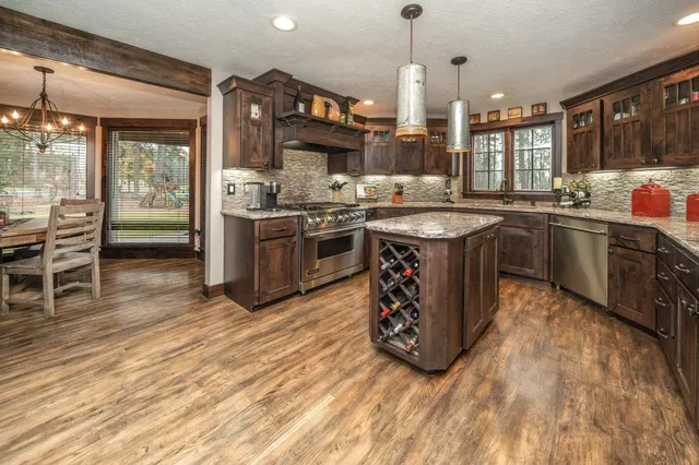 $1,600,000 | 17022 North Golden Drive, Colbert, WA 99005