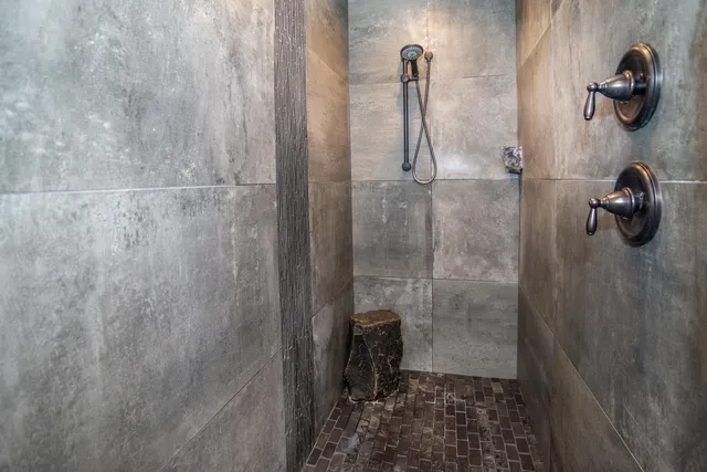 $1,600,000 | 17022 North Golden Drive, Colbert, WA 99005