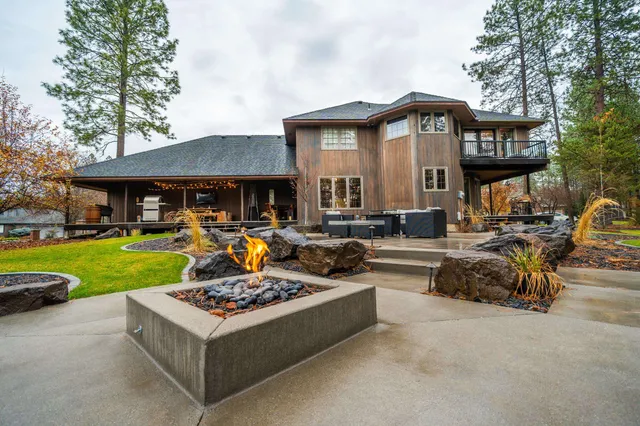 $1,600,000 | 17022 North Golden Drive, Colbert, WA 99005