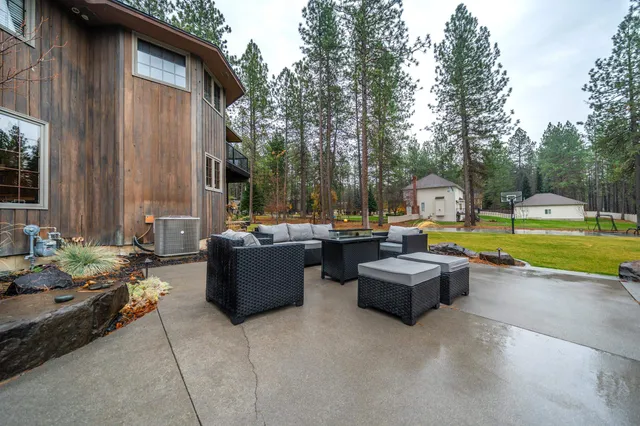 $1,600,000 | 17022 North Golden Drive, Colbert, WA 99005