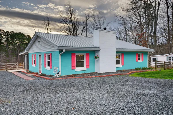 a front view of house with yard